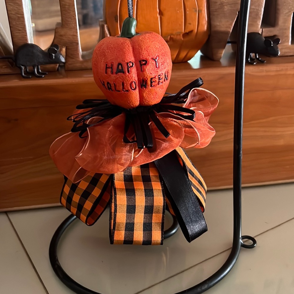 Halloween jack-o’-lantern tassel EEUC